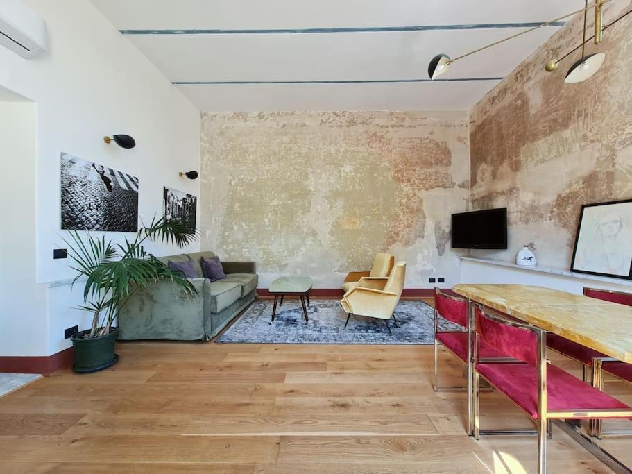 Boutique Penthouse With Terrace, Spanish Steps ローマ エクステリア 写真