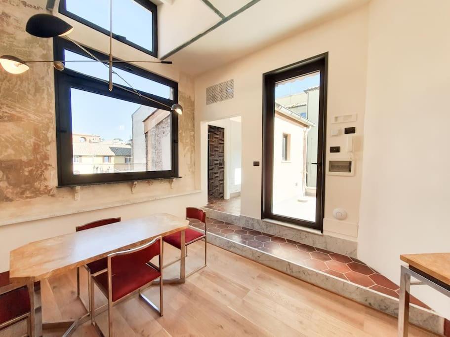 Boutique Penthouse With Terrace, Spanish Steps ローマ エクステリア 写真